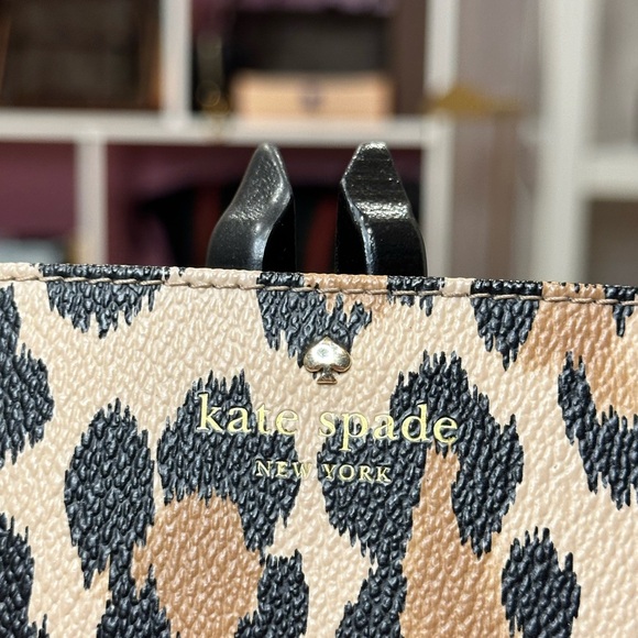 Kate Spade Cardholder EUC - Picture 2 of 12